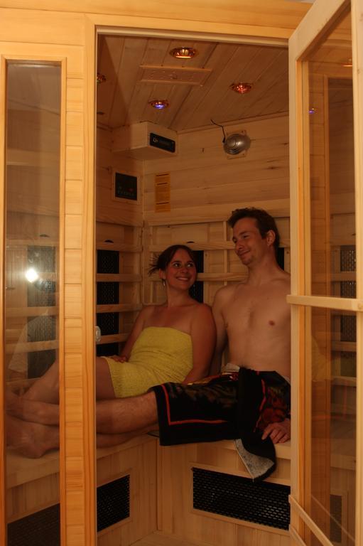ホテルCamping Oase Praha Zlatníky エクステリア 写真