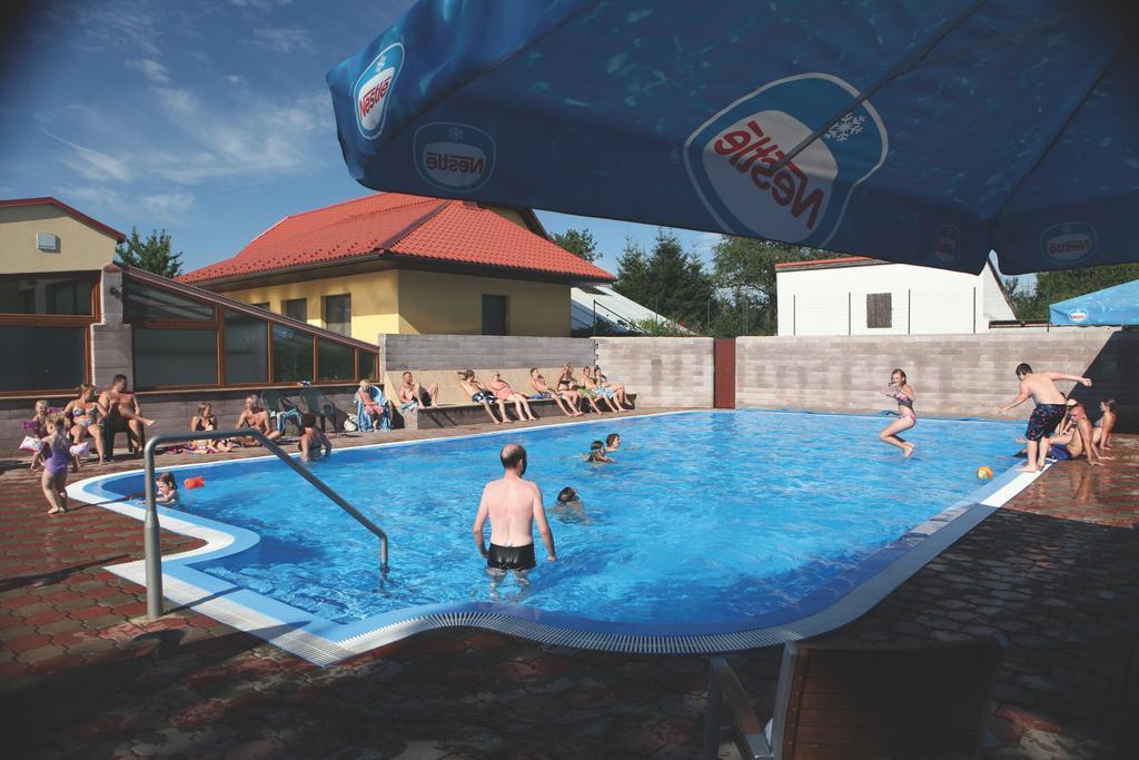 ホテルCamping Oase Praha Zlatníky エクステリア 写真