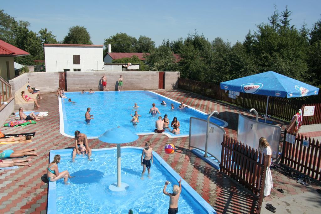 ホテルCamping Oase Praha Zlatníky エクステリア 写真
